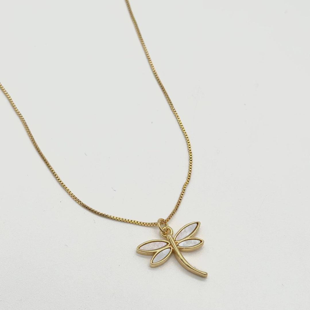 Collar Libélula con Nácar en Chapa de Oro  | Mael Joyería